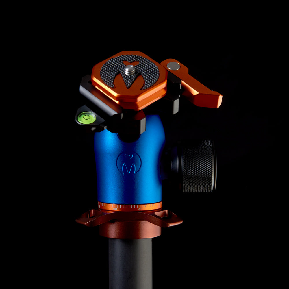 LEO 2.0 Compact Carbon Fibre Travel Tripod