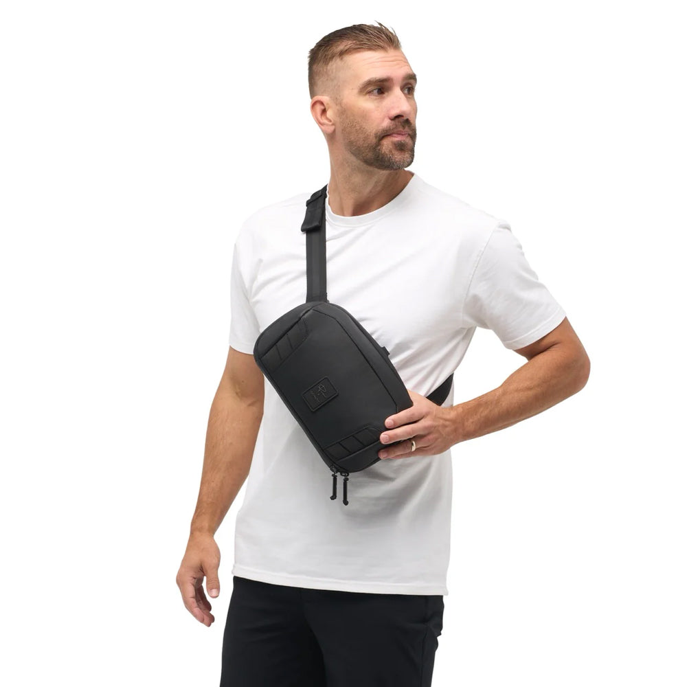 McKinnon Camera Sling 5L front sling style