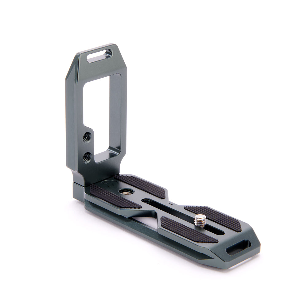 QR11 2.0 Arca Swiss-Compatible Universal L-bracket**EX-DEMO**