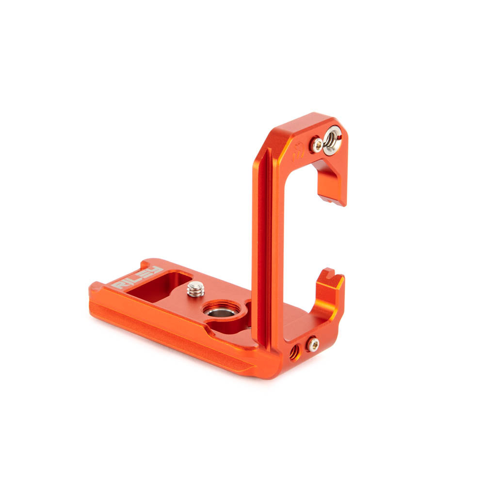 Riley Dedicated L-bracket for Canon R7 Camera