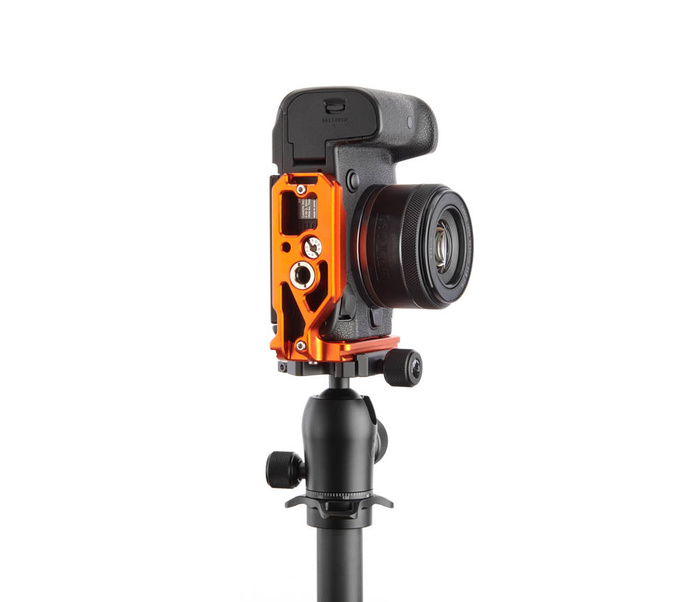 ROXIE QD Dedicated Arca-Swiss L-bracket for Canon EOS R5, R5C, R6 & R6 II **Ex-Demo**