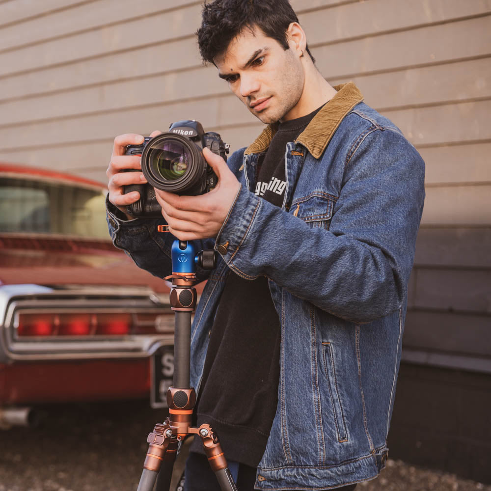 3 Legged Thing Leo 2.0 Compact Travel Tripod Reviewed by DigitalCameraWorld