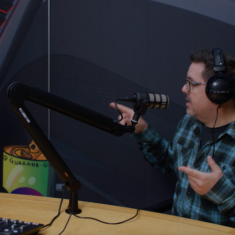 ic:Renowned for its innovative photographic accessories, 3 Legged Thing is introducing a line of premium desk-mounted microphone arms, for professional broadcasters, games, podcasters, Twitch-streamers, TikTokers, YouTubers, and other content creators.