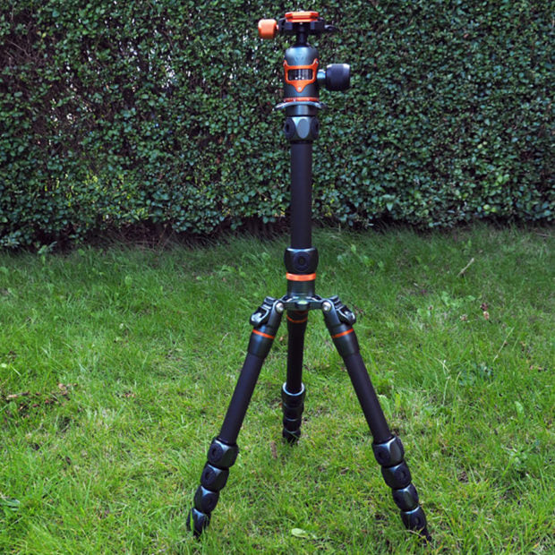 ePhotozine take a look at the Legends Ray Tripod
