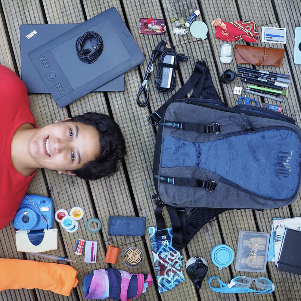 What's In My Bag - Diana Meraz