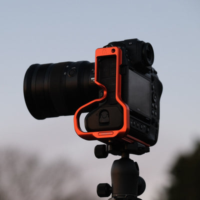 3 Legged Thing ZAARA L-bracket is reviewed by Ralph Mayhew