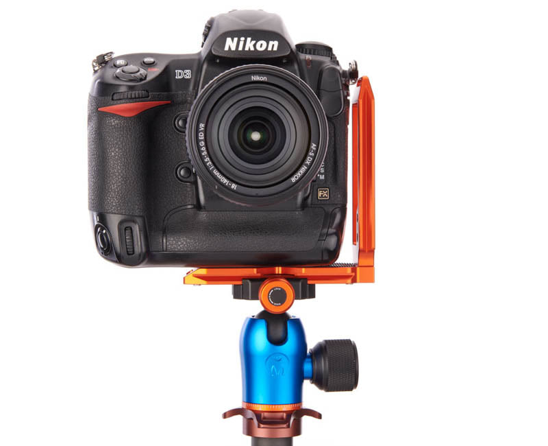 NIKON D3 on QR11-FB 2.0 - Front view Landscape orientation