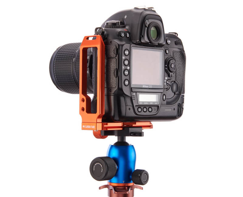 NIKON D3 on QR11-FB 2.0 - Side/rear view