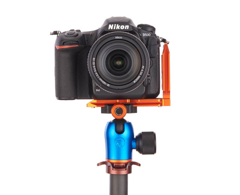 NIKON D500 on QR11-L 2.0 - Front view