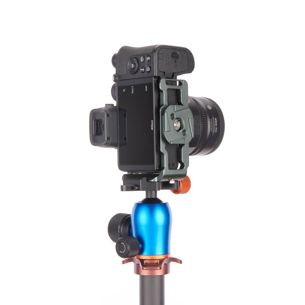 Zayla Nikon Z 50 dedicated L-bracket