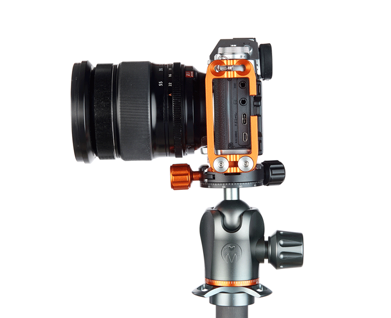 FUJIFILM X-T3 on Ellie Short - Side view