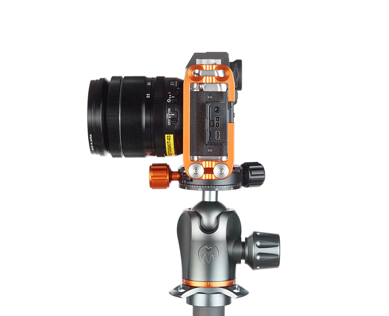 FUJIFILM X-T30 on Ellie Short - Side view