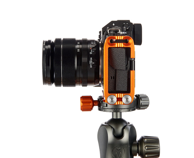 FUJIFILM X-T4 on Ellie Short - Side view