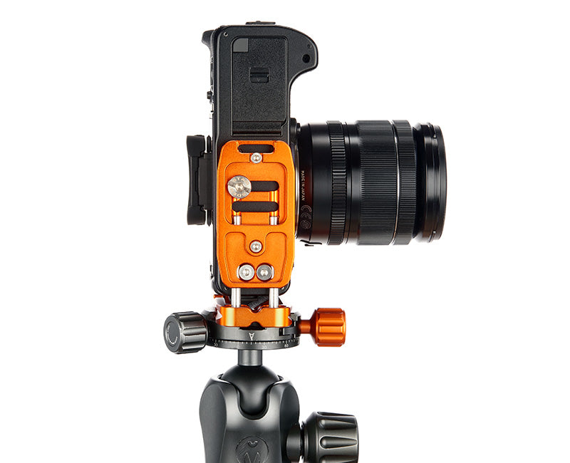 FUJIFILM X-T4 on Ellie Short - Underside view