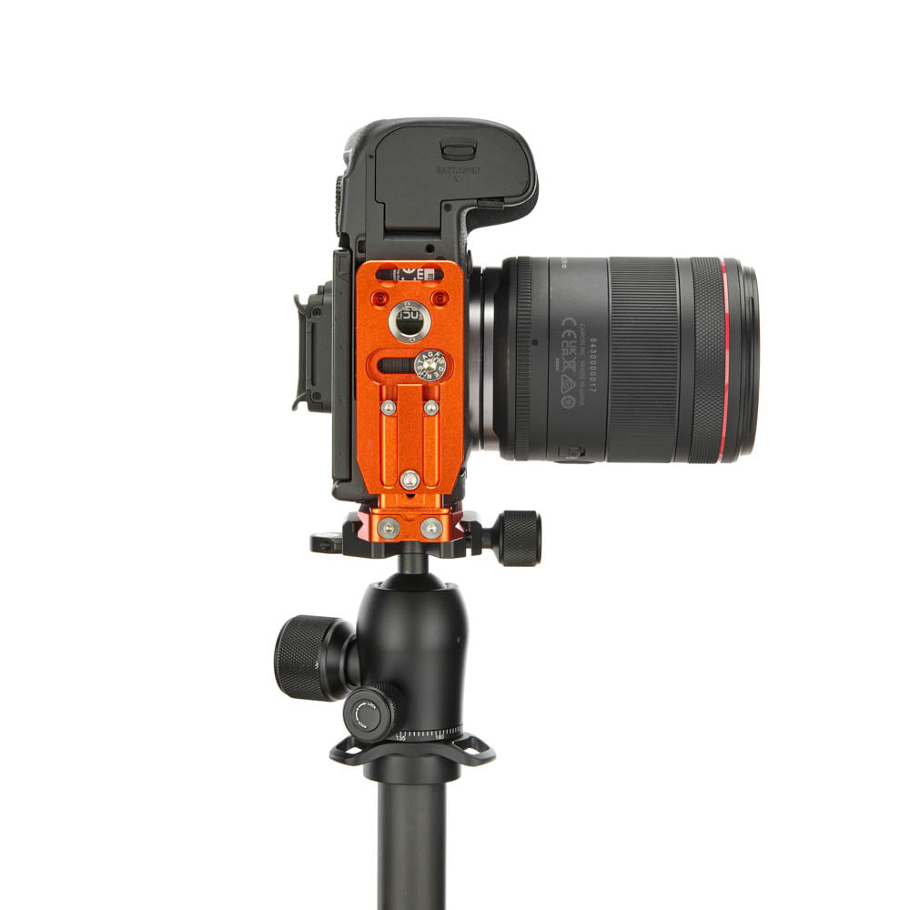 Canon R5 II sur Lexar QD - Vue de dessous