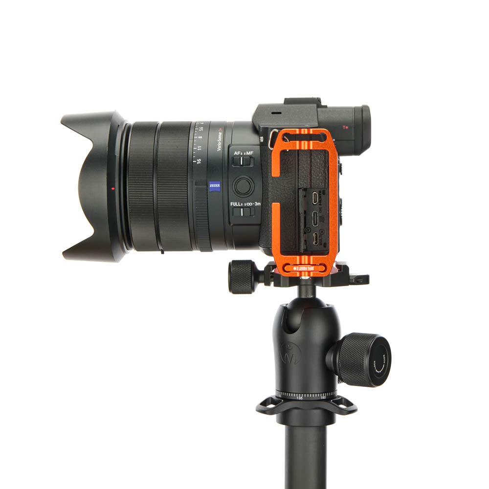 Sony RX10 MK V sur Lexie QD - Vue latérale