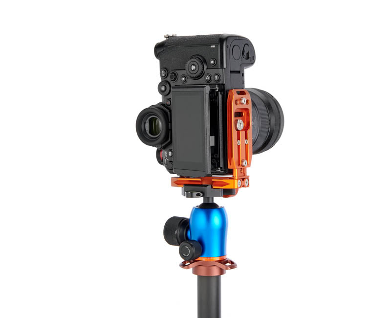 Panasonic S1 R on Lexie - Underside view,Screen Out