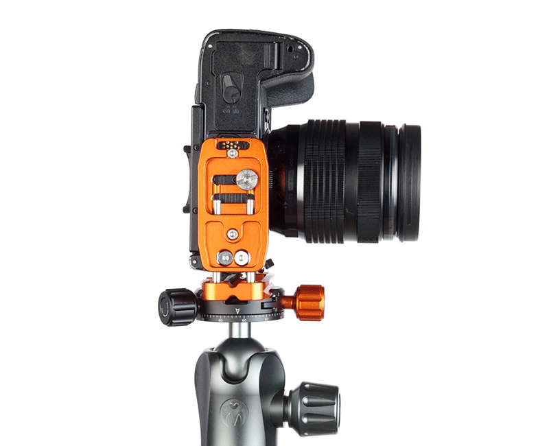 OLYMPUS E-M1 Mk 2 on Ellie Short - Underside view