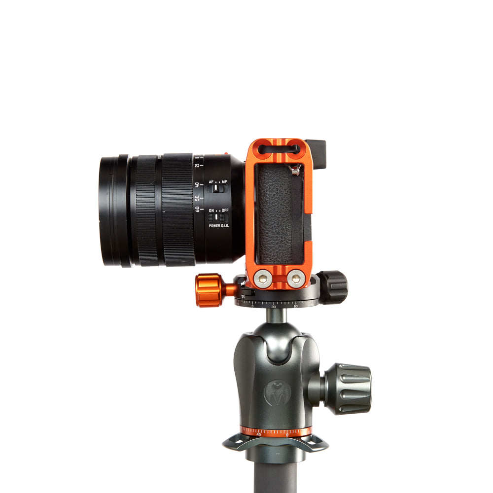 PANASONIC LUMIX GX9 on Ellie - Side view