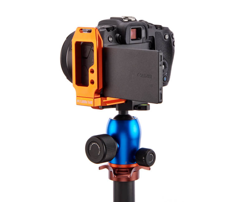 CANON RP on QR11-L 2.0 - Side/Rear view