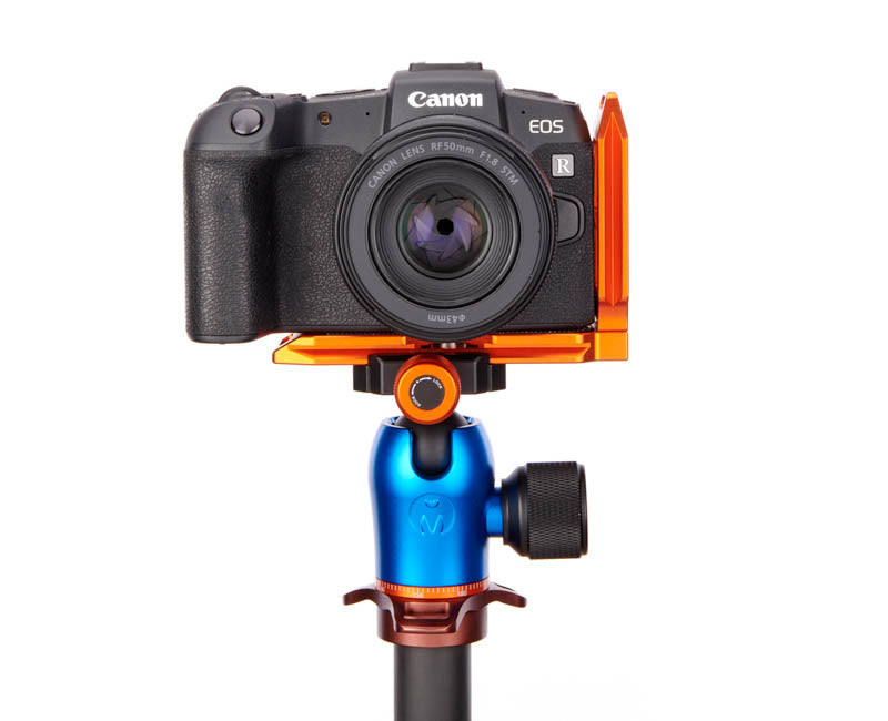 CANON RP on QR11-L 2.0 - Front view