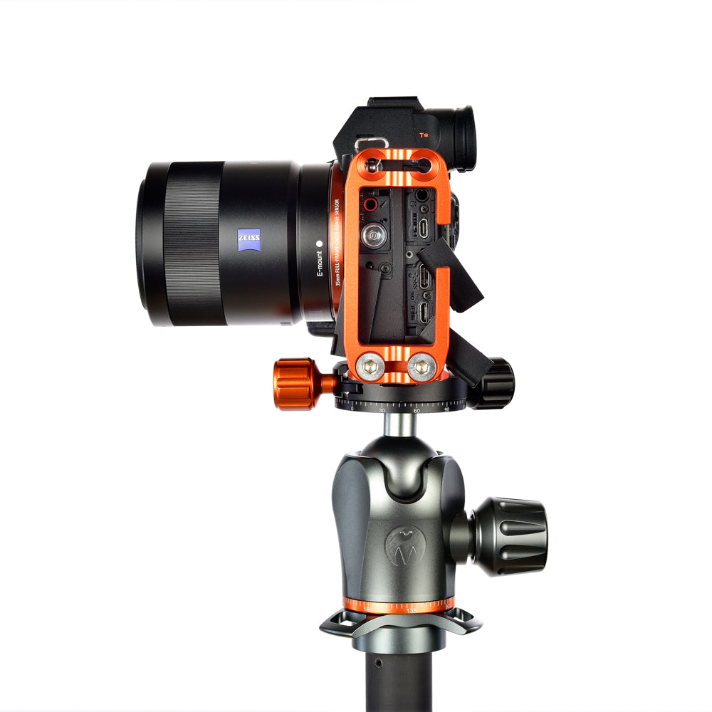 SONY A7R III on Ellie - Side view