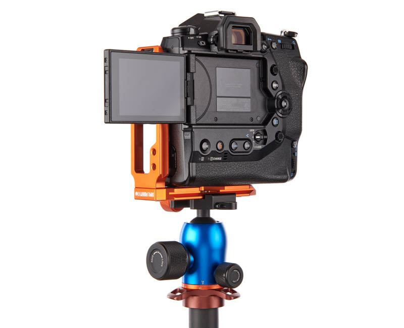 Olympus EM1X on QR11-FB 2.0 - Side/rear view