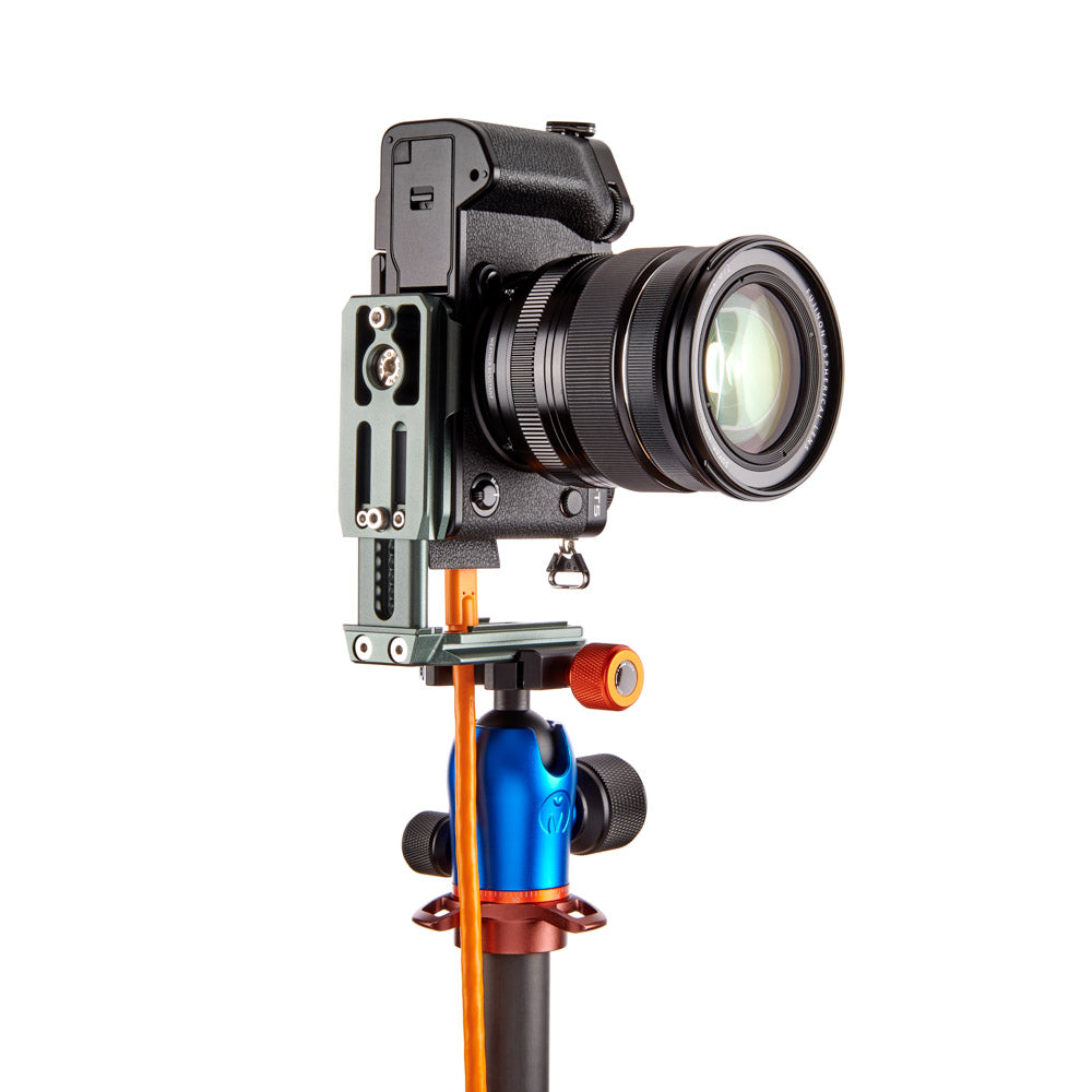 Freya dedicated L-bracket for FUJIFILM X-T5 – Arca-Swiss