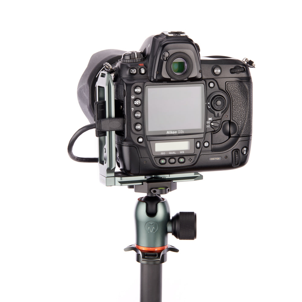 QR11 2.0 Arca Swiss-Compatible Universal L-bracket**EX-DEMO**