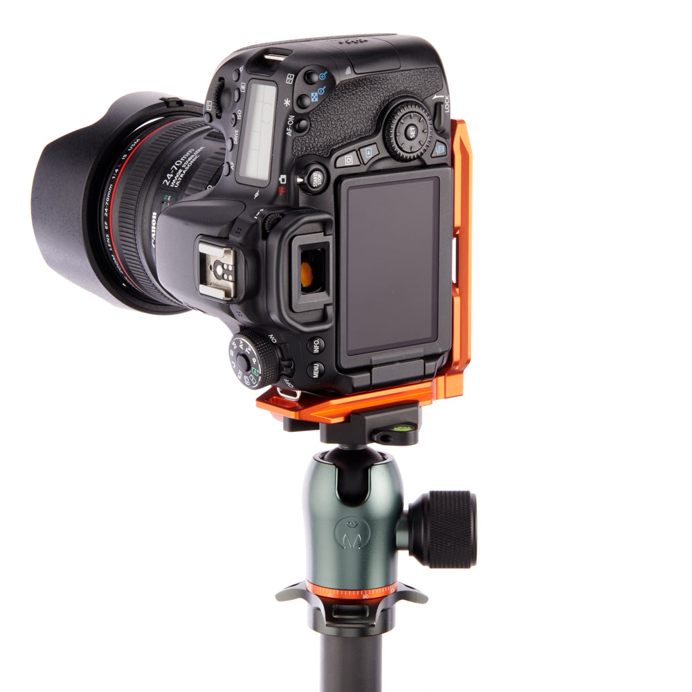 QR11 2.0 Arca Swiss-Compatible Universal L-bracket**EX-DEMO**
