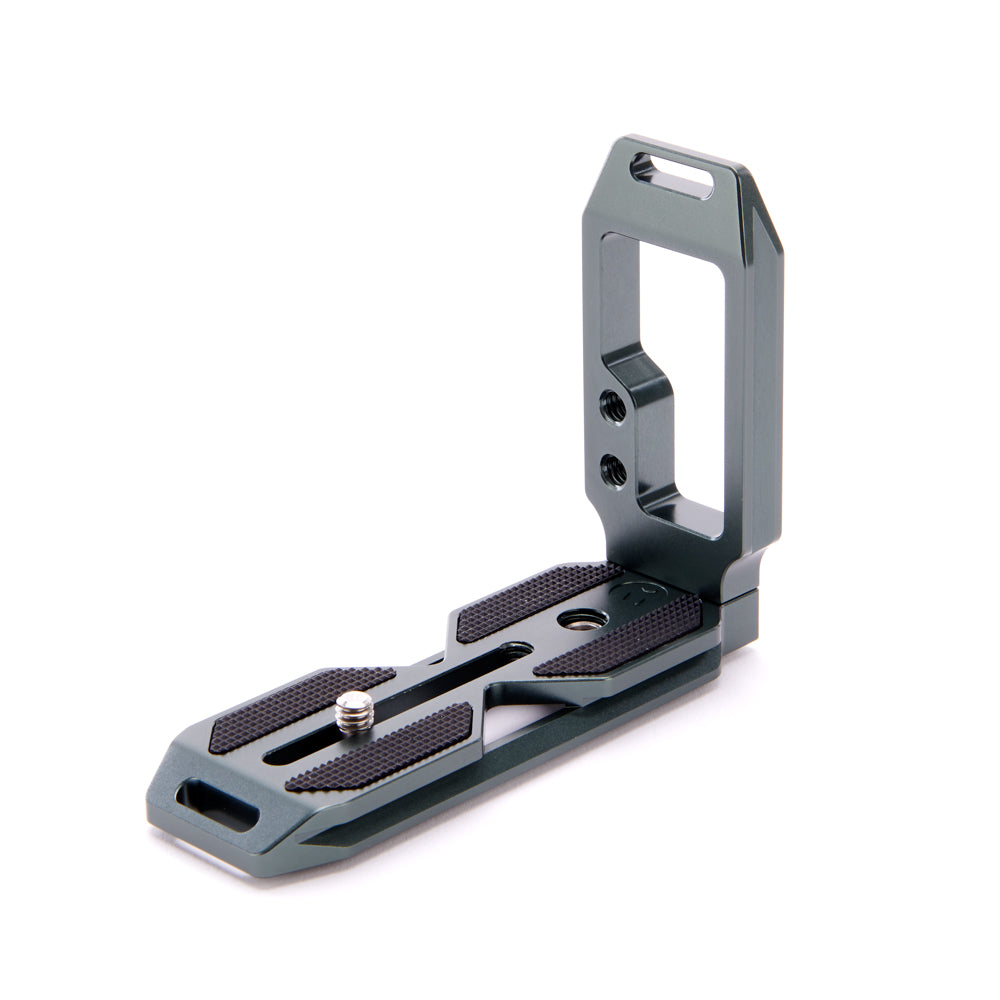 QR11 2.0 Arca Swiss-Compatible Universal L-bracket**EX-DEMO**
