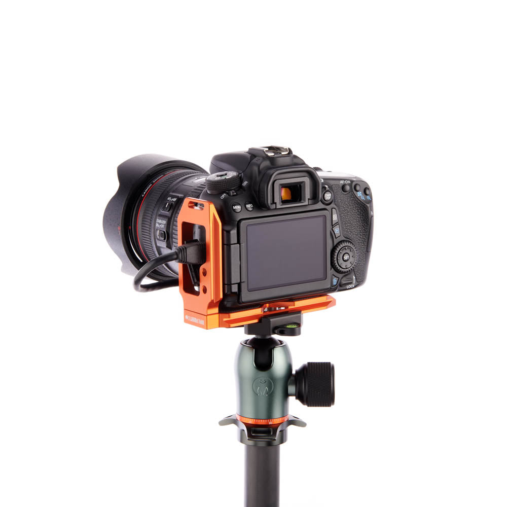 QR11 2.0 Arca Swiss-Compatible Universal L-bracket