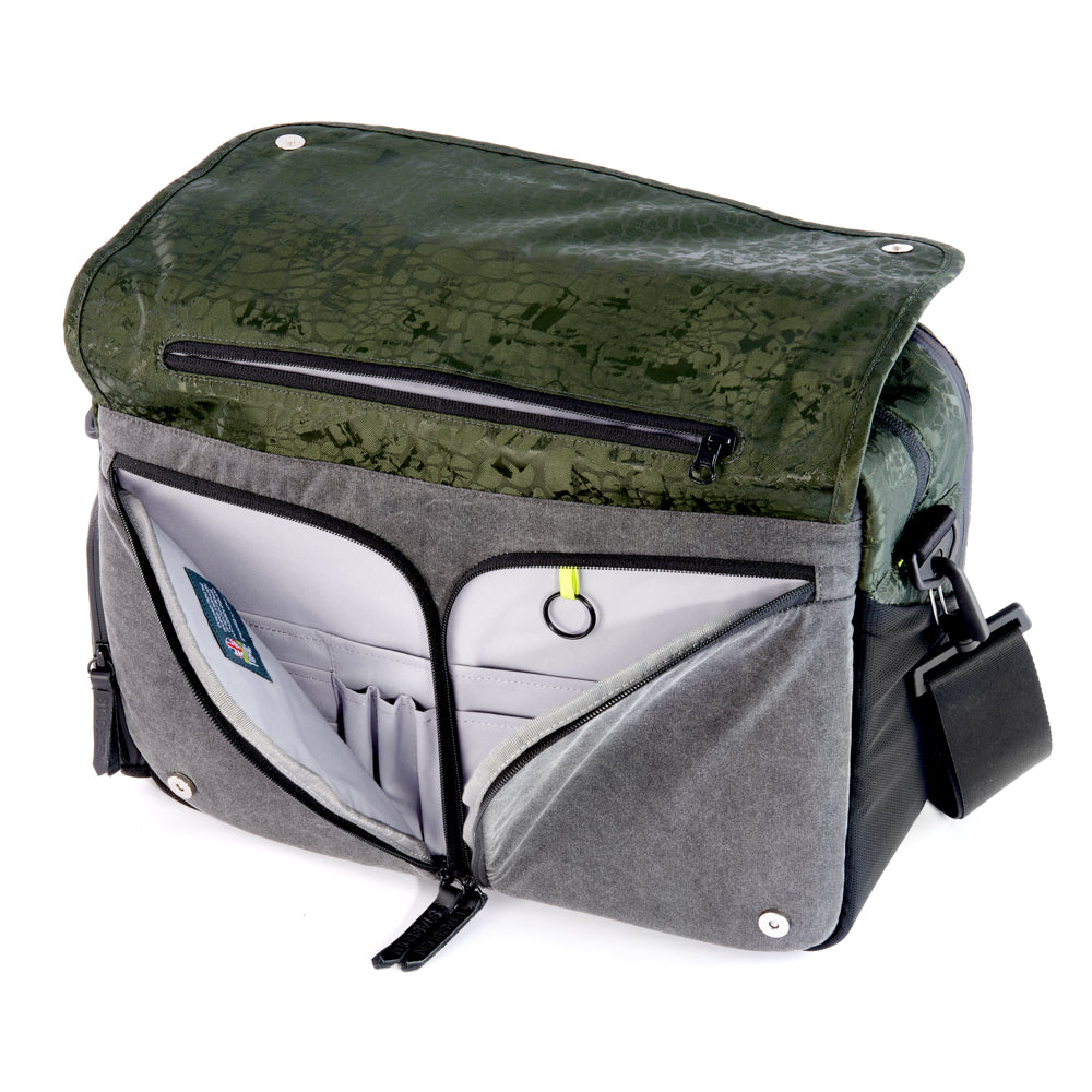 Wraith Camera Messenger Bag