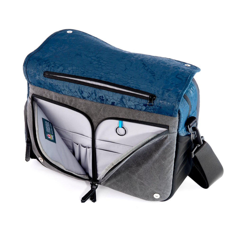 Wraith Camera Messenger Bag