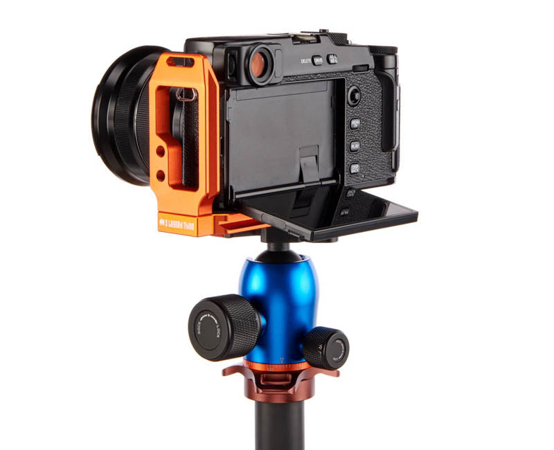 FUJIFILM X-Pro 3 on QR11-L 2.0 - Side/rear view with screen out