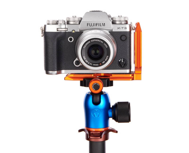 FUJIFILM X-T3 on QR11-L 2.0 - Front view