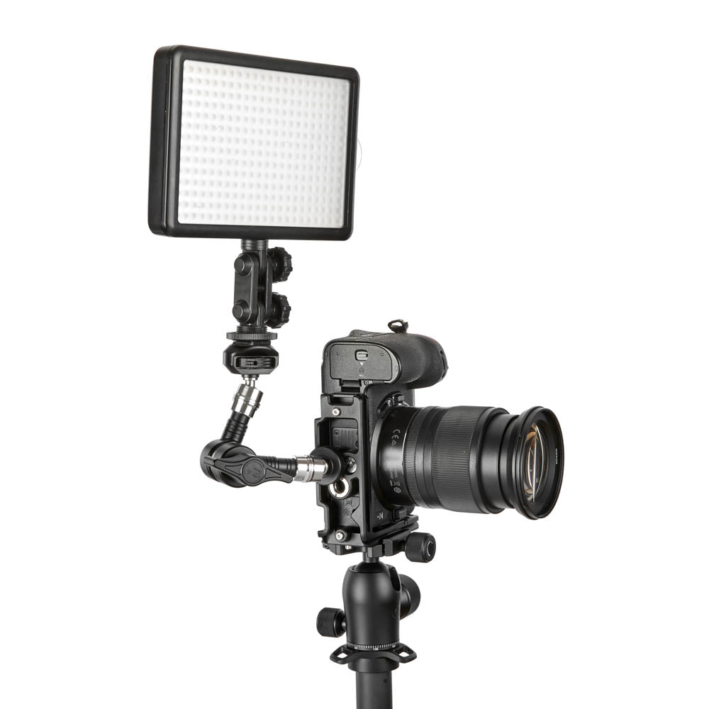 NIKON D550018-55vrII Kit、三脚、 3 Legged Thing ZELDA QD-Compatible Dedicated L-bracket for Nikon